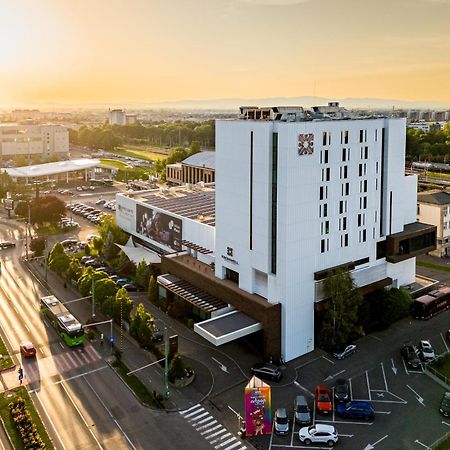 Kronwell Brasov Hotel Εξωτερικό φωτογραφία